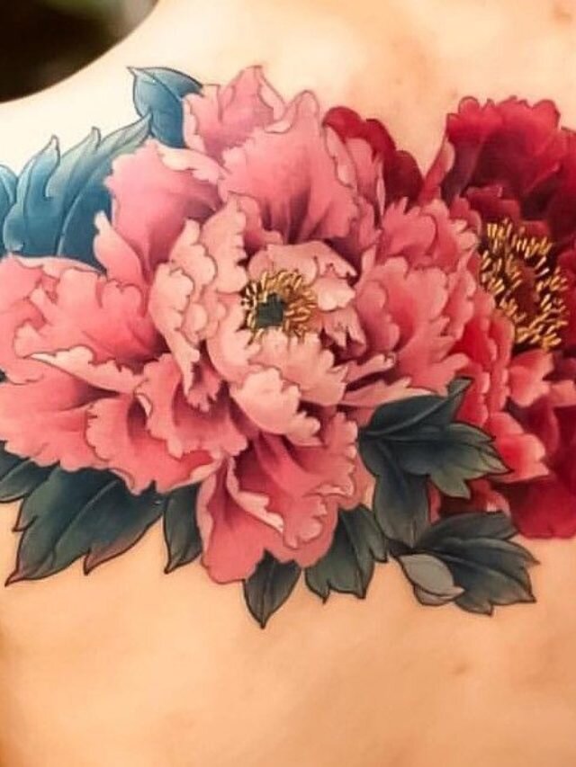 20 inspirações de tatuagens com flor colorida